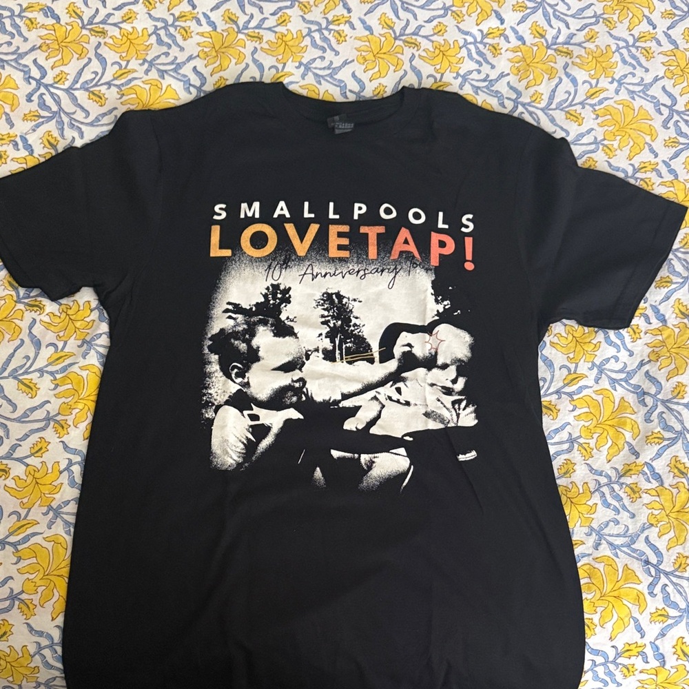 Smallpools Love Tap concert shirt